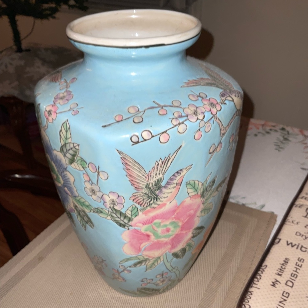 Large Vase - Picture 2 of 2